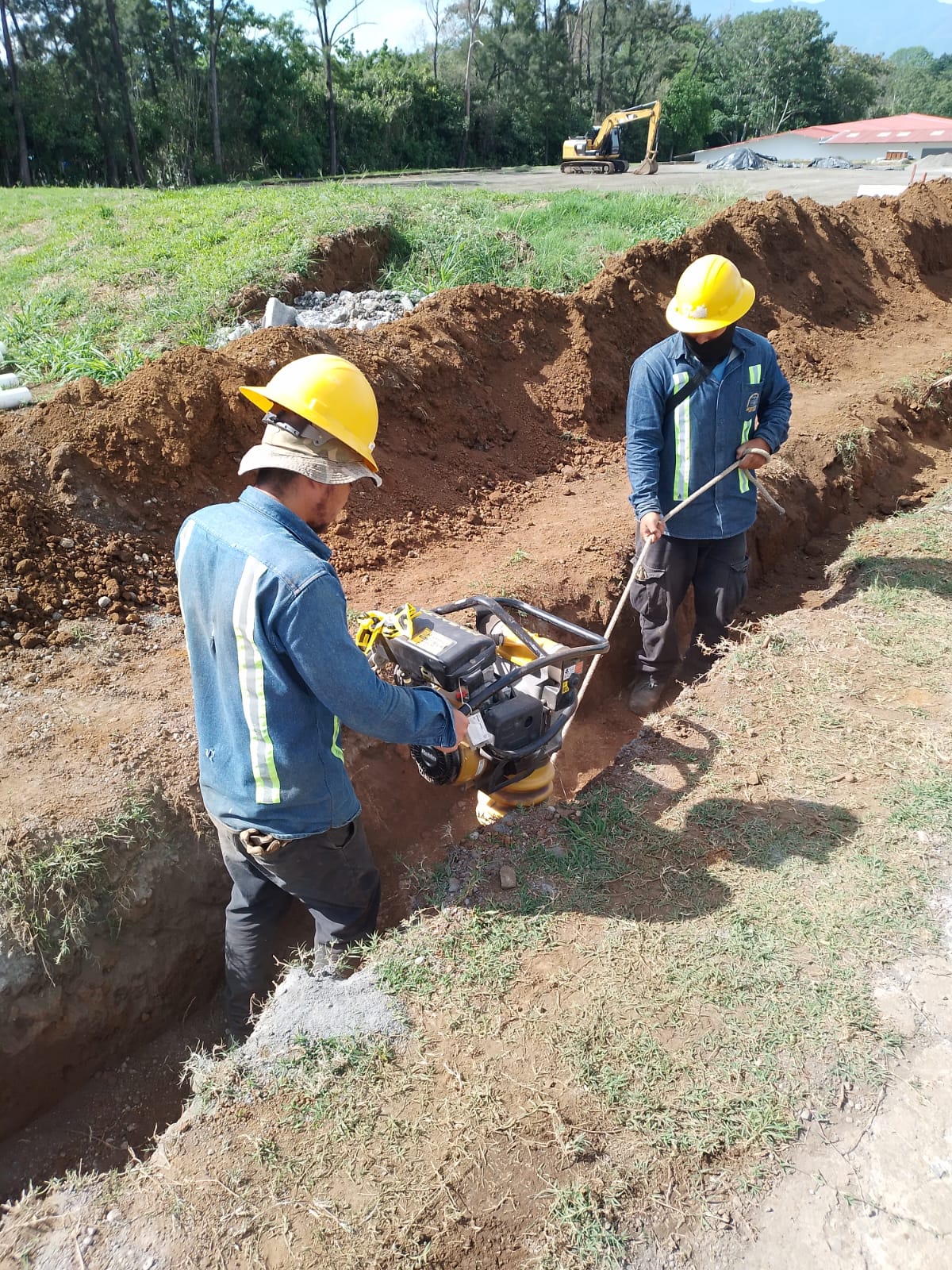 Cuadrilla de Constructora Esquivel 6