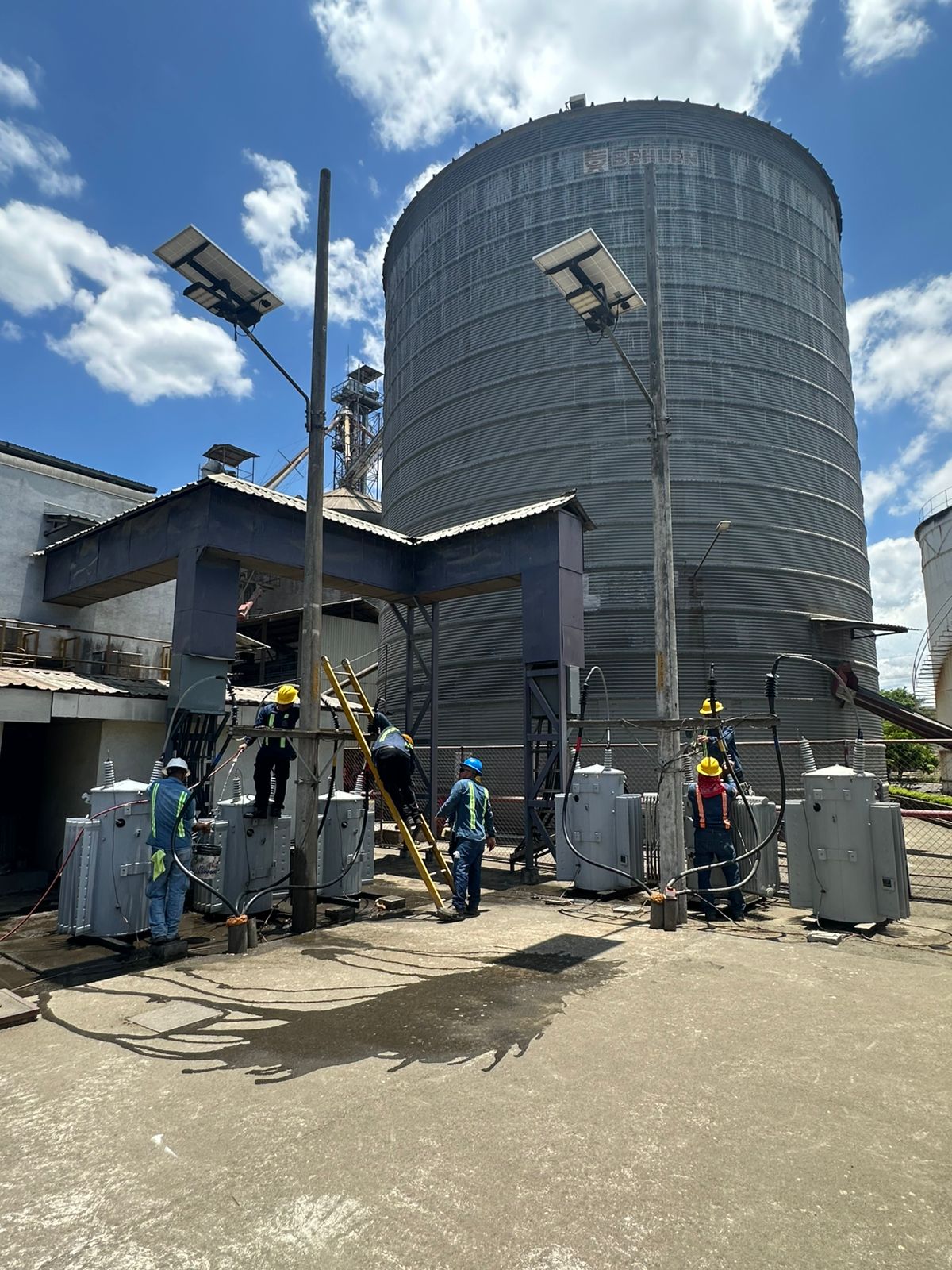 Operaciones en campo alta tensión 7